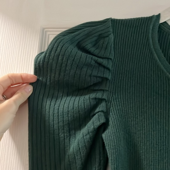 Green lightweight sweater - Picture 3 of 6